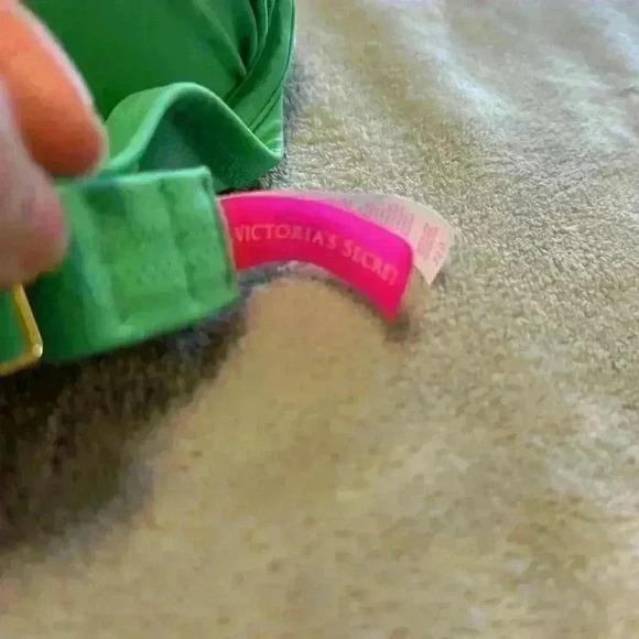 Victorias Secret Bikini Top Womens 32D Green Halter Push Up  Sequin Ruffle Edge - Picture 3 of 3